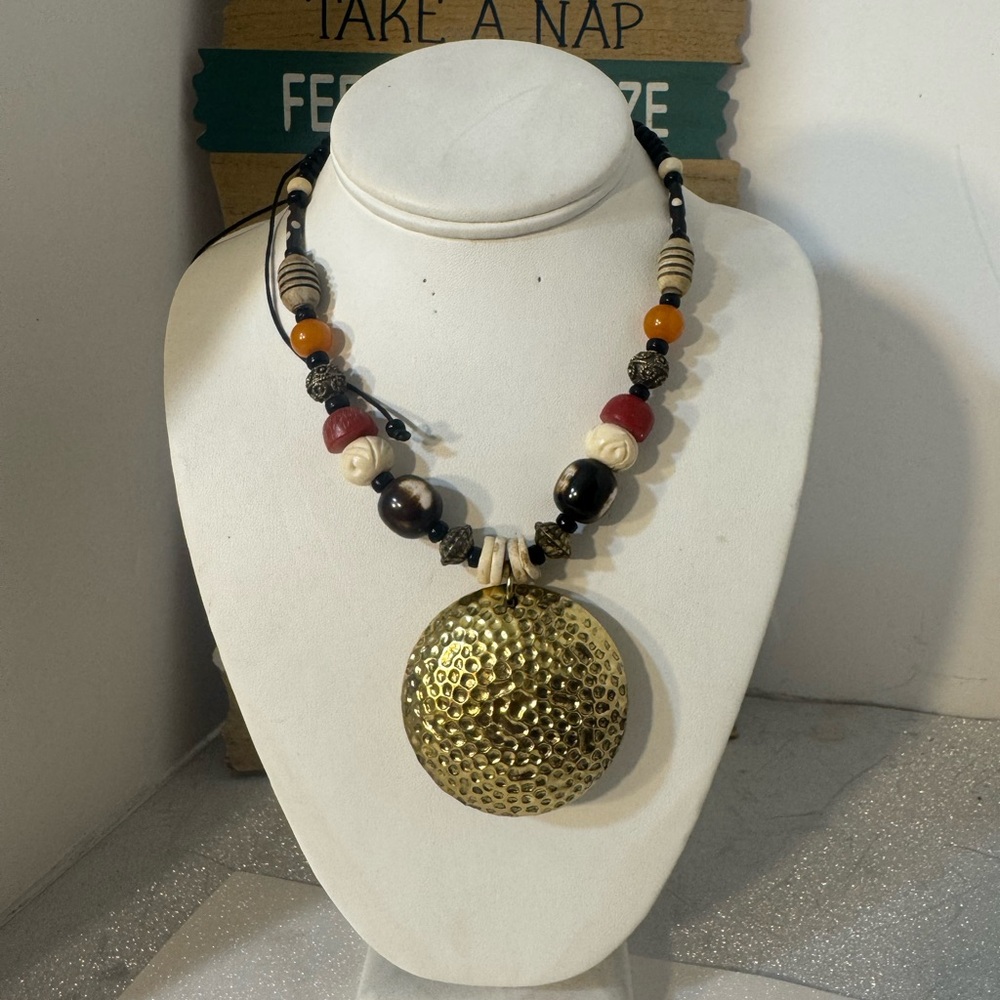 - PINK FLOWER  NECKLACE